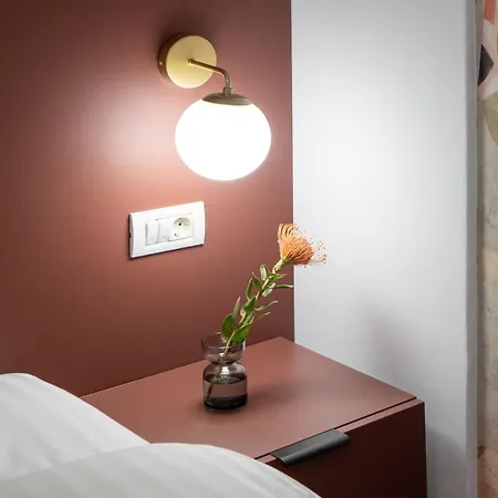 Cozy Urban - Peaceful Near Center *