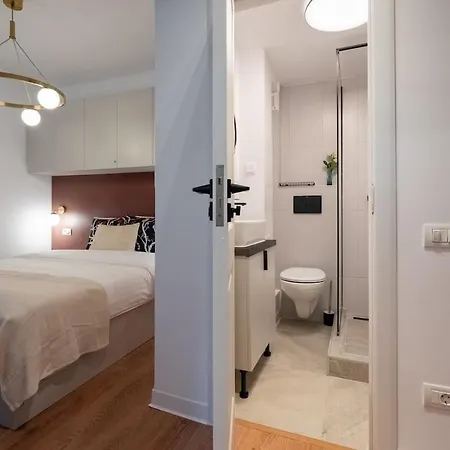 Cozy Urban - Peaceful Near Center * 부쿠레슈티